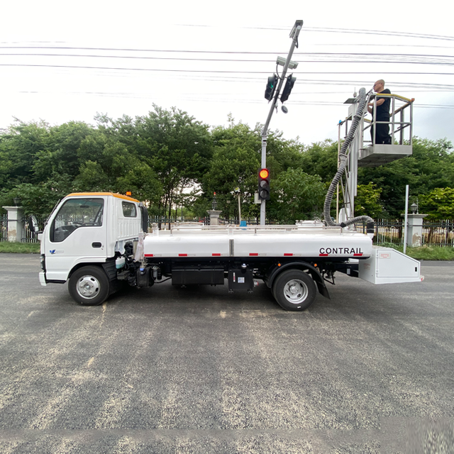 Servisn&iacute; vůz na z&aacute;chod letadla