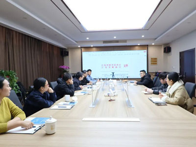 Janubi-Sharqiy Universiteti qoshidagi Milliy mobil aloqa laboratoriyasining ekspertlar guruhi 'Aeroport maxsus transport vositalari uchun intellektual ulangan texnologiya'ni birgalikda tadqiq qilish uchun Tianyi shahriga tashrif buyurdi.