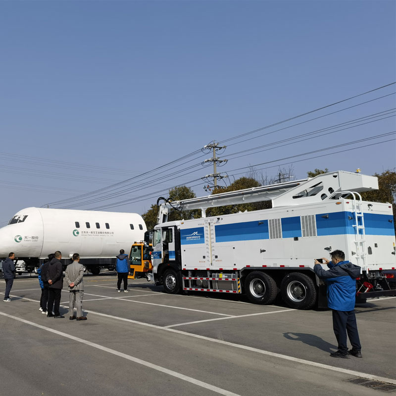 Vehicule de dezghețare aeroport